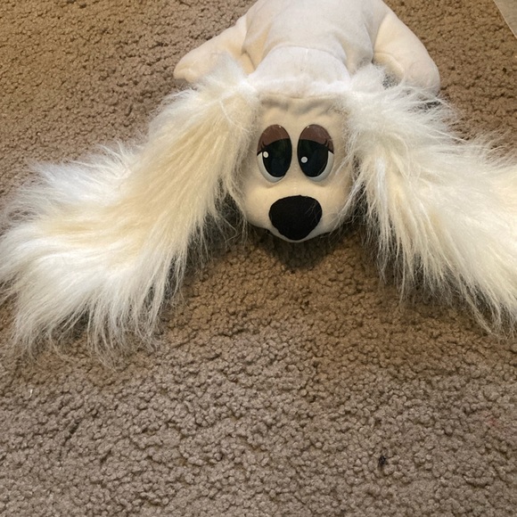 Vintage 1995 Pound Puppies 10” Plush Stuffed Animal White Puppy Dog Fuzzy Ears - Picture 1 of 5